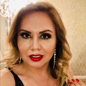 Meet your Posher, Yuliana